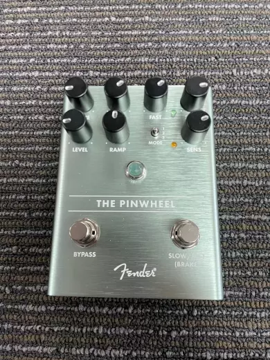Store Special Product - Fender - Pinwheel Rotary Speaker Emulator